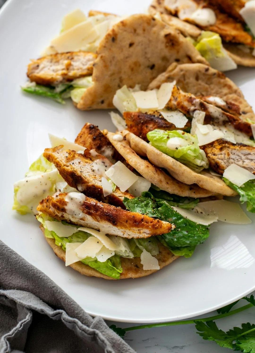 easy chicken alfredo flatbread