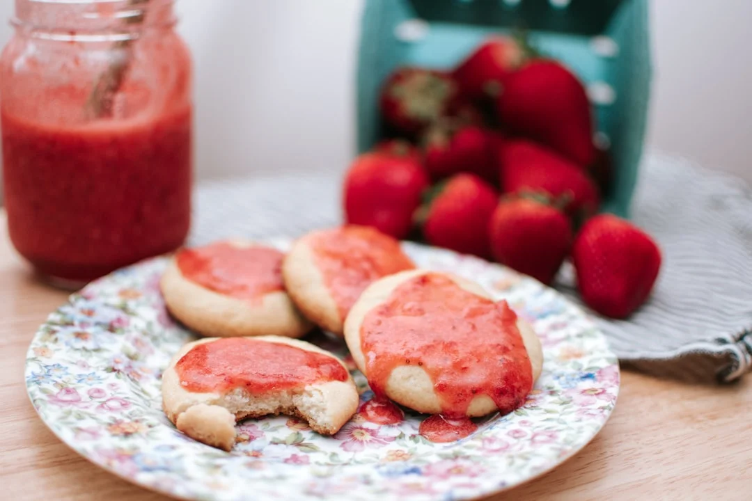 strawberry cheesecake cookies
