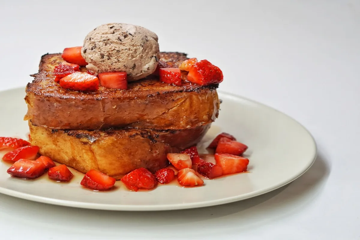 baked berry cheesecake french toast