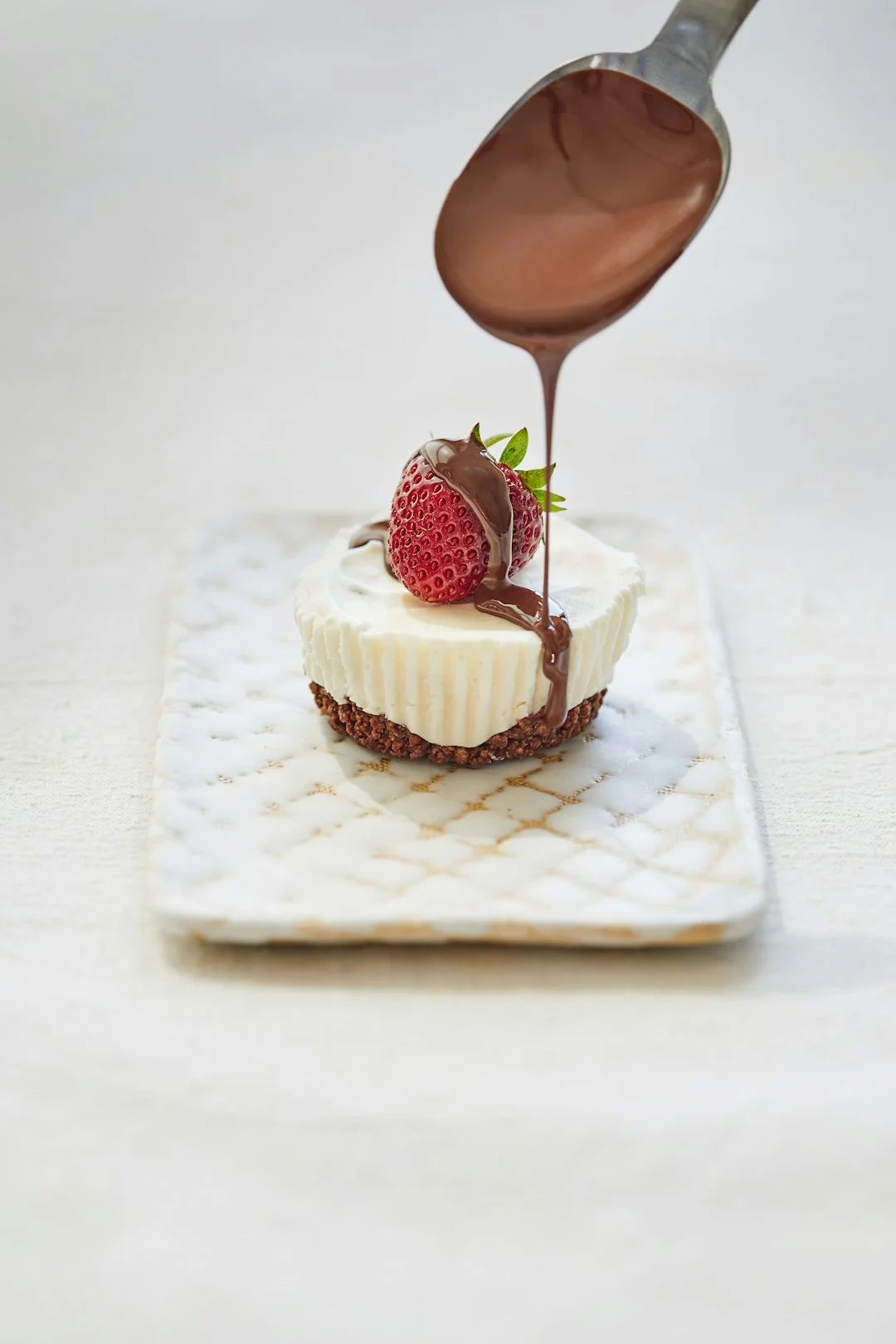 Mini Cheesecakes -- How to Make Mini Cheesecakes Mini Cheesecakes