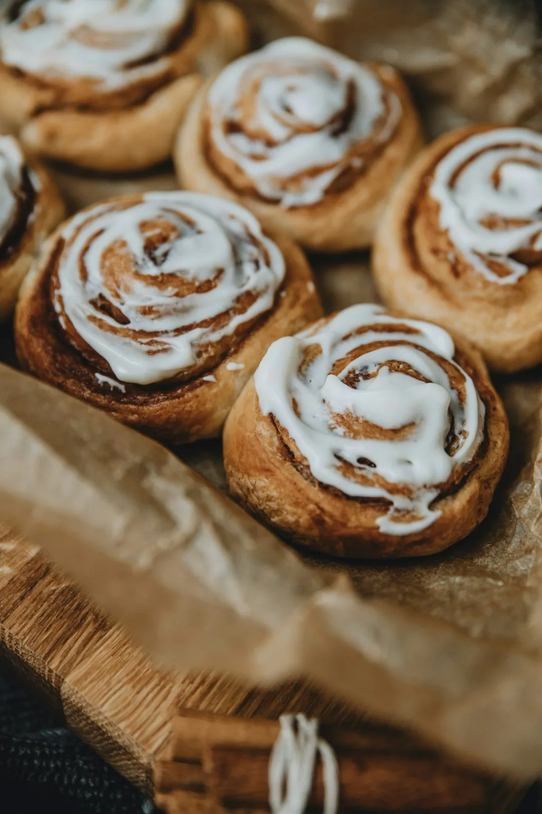 pecan cinnamon buns -- Cream Cheese Frosting for Pecan Cinnamon Rolls pecan cinnamon buns